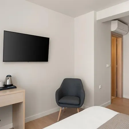 Gallery Port 4*